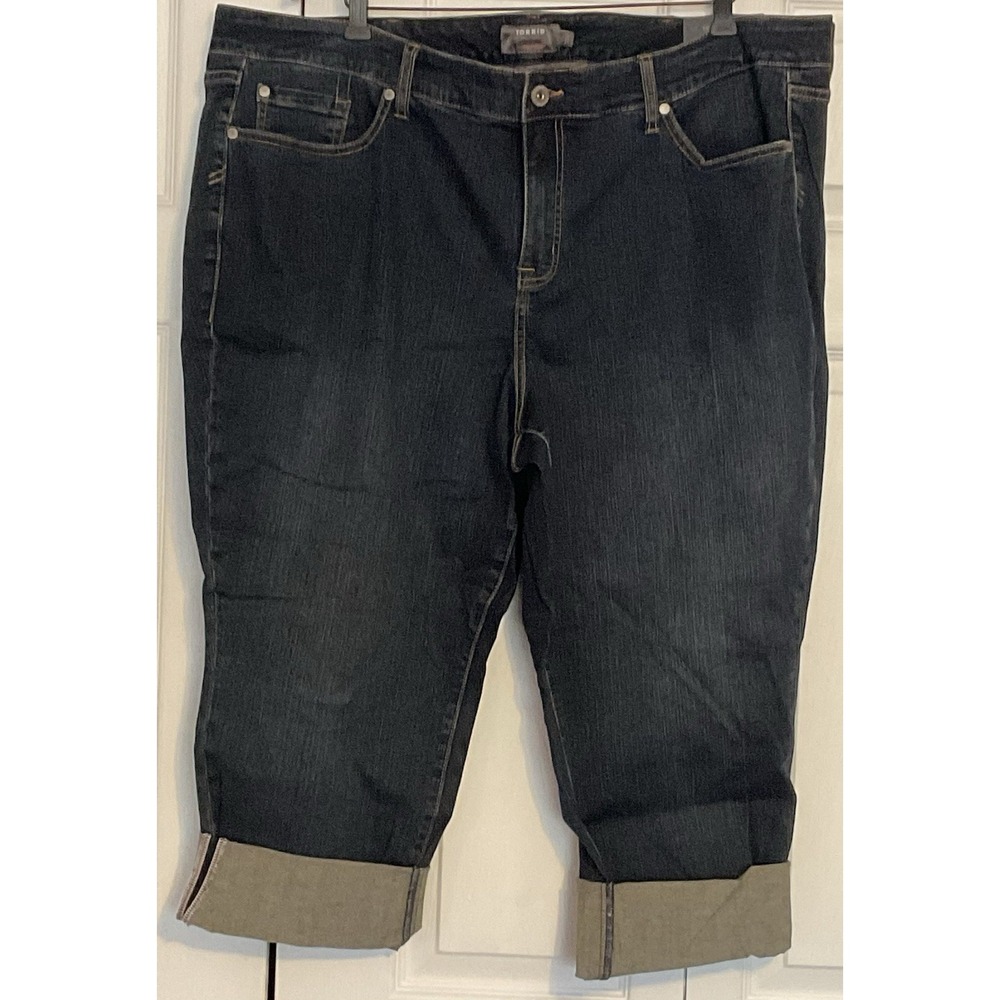 Torrid Crop Boyfriend Vintage Stretch Raw Hem Mid-rise Jeans Size 24 New